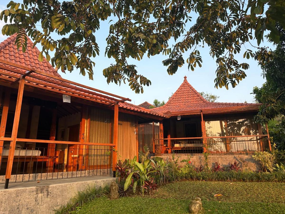 Griya Kcb Villa Ubud Esterno foto